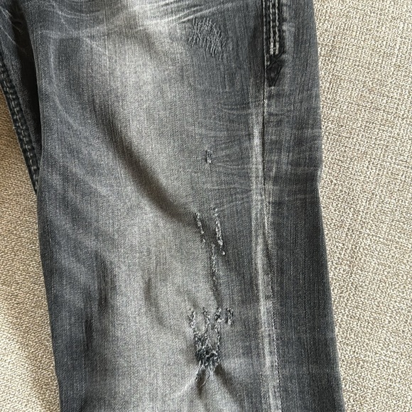 Men’s Rock Revival Jeans - Picture 3 of 5